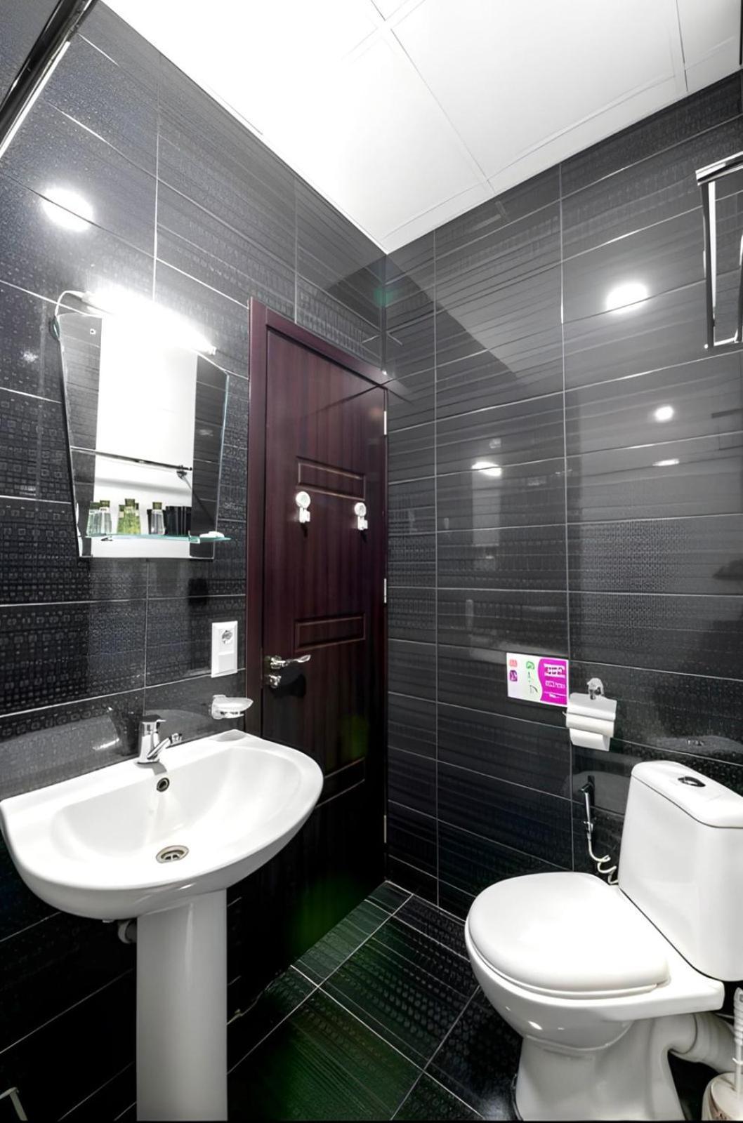 - Granada - Boutique Hotel - Tbilisi - Buitenkant foto