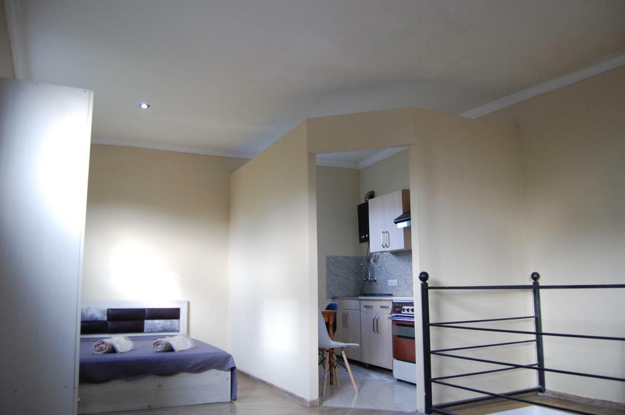 - Granada - Boutique Hotel - Tbilisi - Buitenkant foto